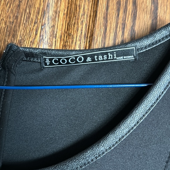 Coco&Tashi Dress - Picture 2 of 4